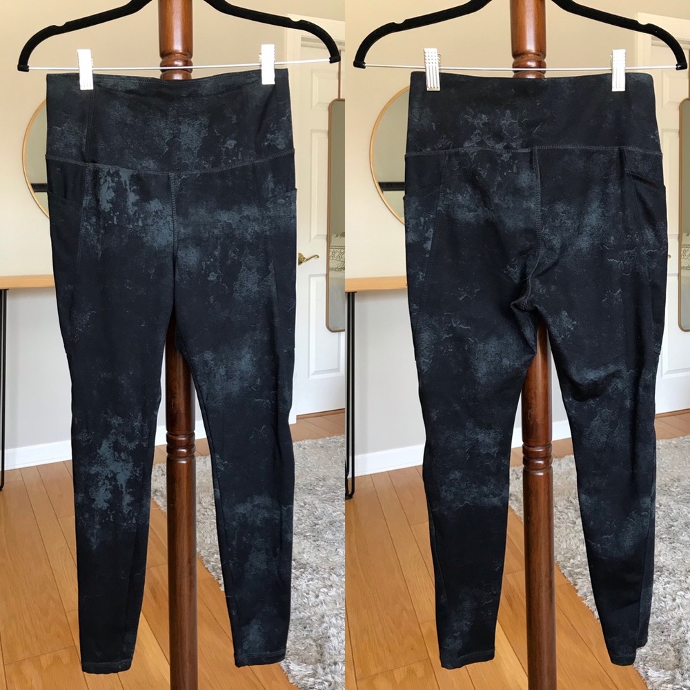 Danskin Patterned Leggings w/ pockets